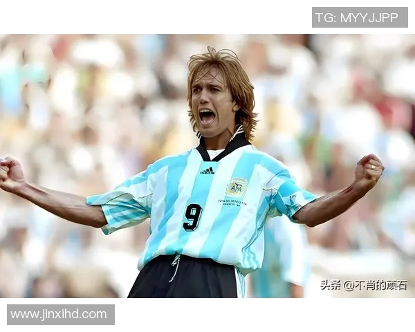 足球新冠疫情期间球星经历与复出之路:挑战与机遇并存 足球新冠疫情期间球星经历与复出之路:挑战与机遇并存