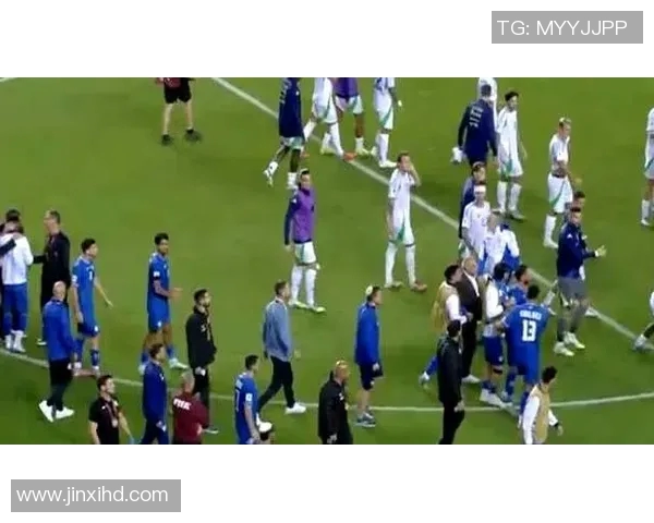 足球历史十大最不尊重球星事件揭示球员生涯中的侮辱与挑战 足球历史十大最不尊重球星事件揭示球员生涯中的侮辱与挑战