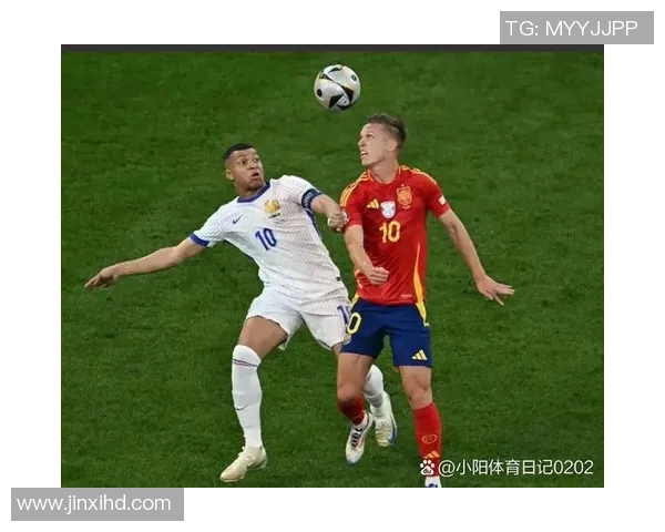 法国足球队佩戴项链球星的独特魅力与场上表现分析 法国足球队佩戴项链球星的独特魅力与场上表现分析